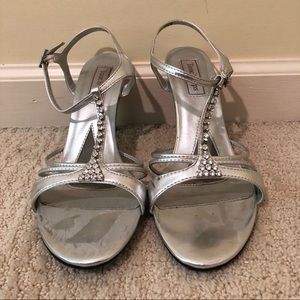 Touch Ups Prom/Bridal shoes: Worn Once